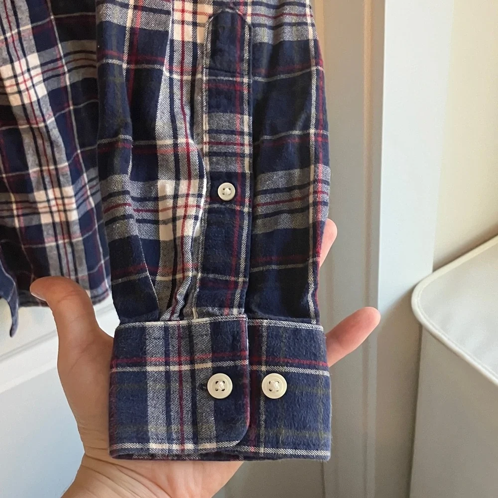 Banana Republic 100% cotton flannel Navy Plaid Shirt